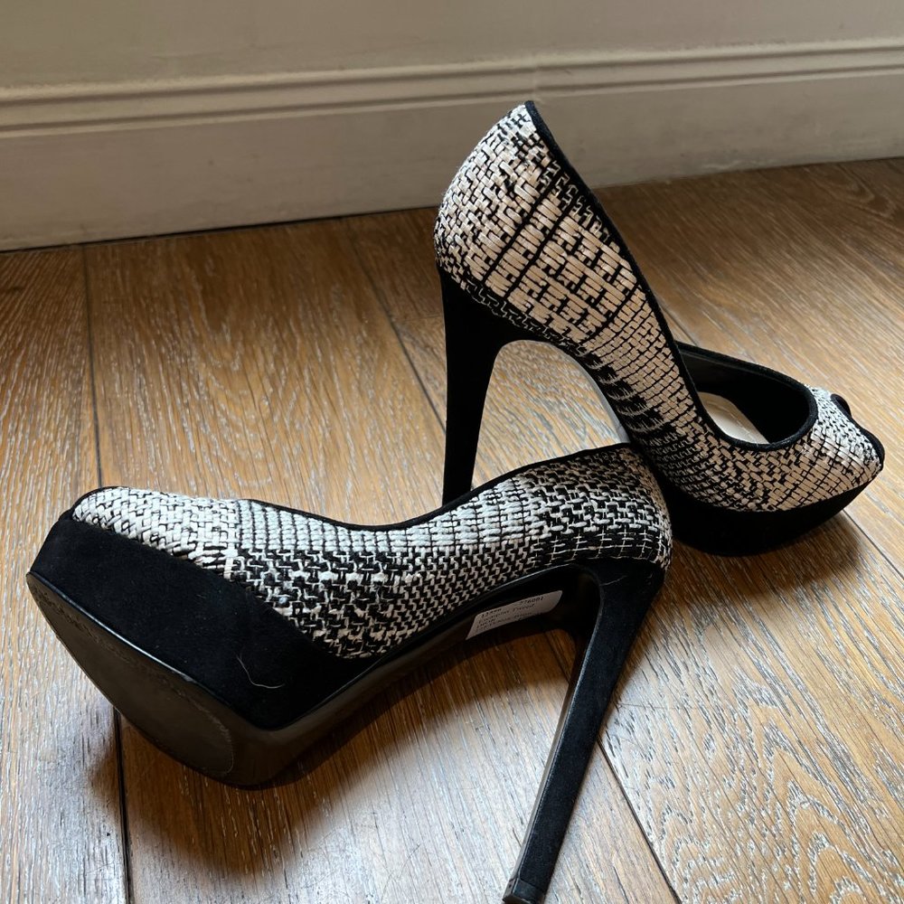 Christian Dior Escarpin Tweed Peep Toes - Picture 4 of 8